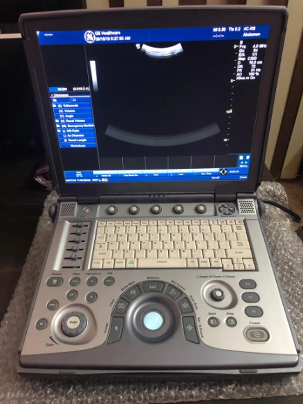 Ultrasound Eco Color Doppler Model GE Vivid e - Portable